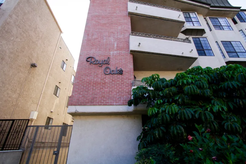 The Royal Oaks name written on the building in Sherman Oaks