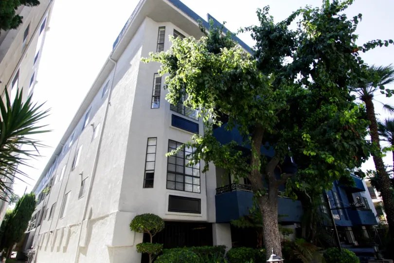 The Oaksher Building in Sherman Oaks