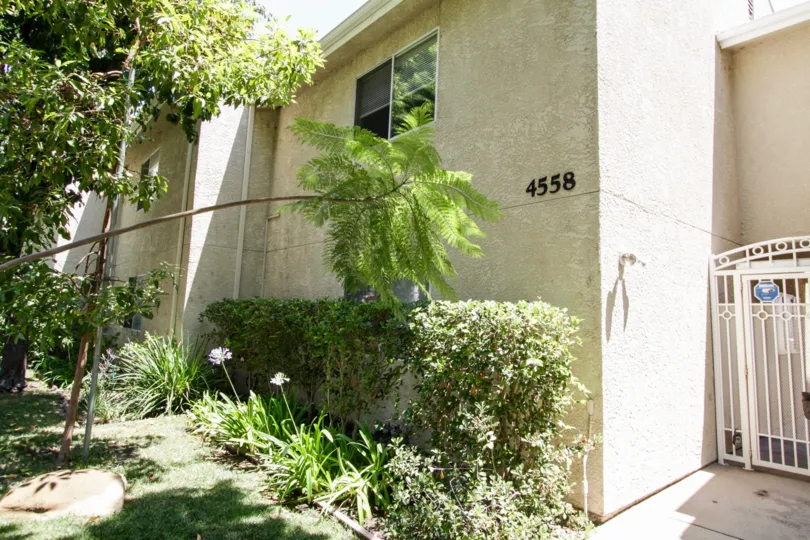 The address written on the Town & Country Townhomes building