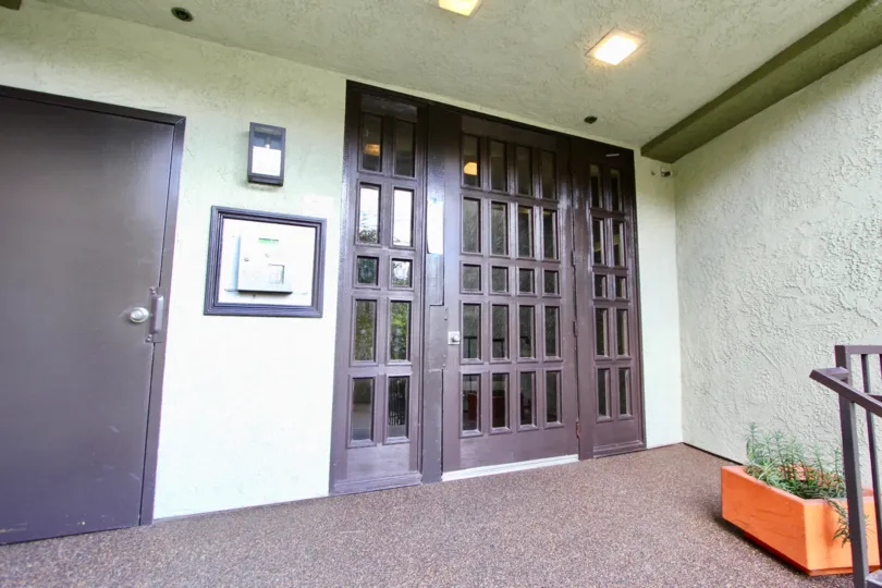 The entrance into Cedar Lodge