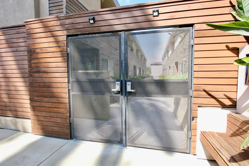The entrance into Monroe Heights