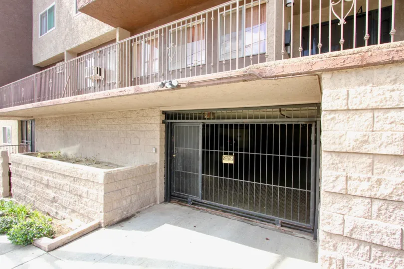 The gate into the parking area for Silver View Terrace
