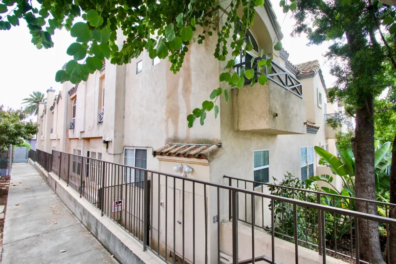 The fence around Silver View Townhomes