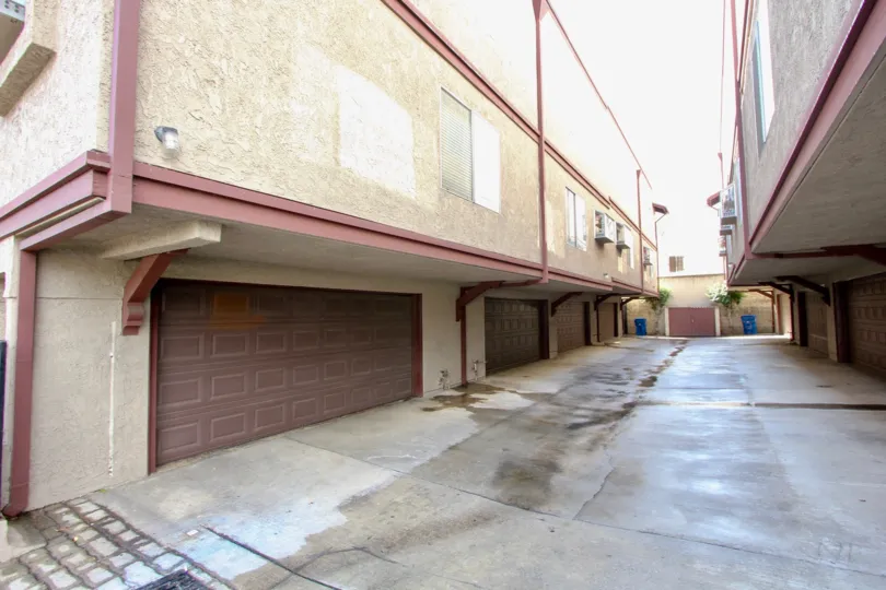 The garage for parking at Waterloo Village