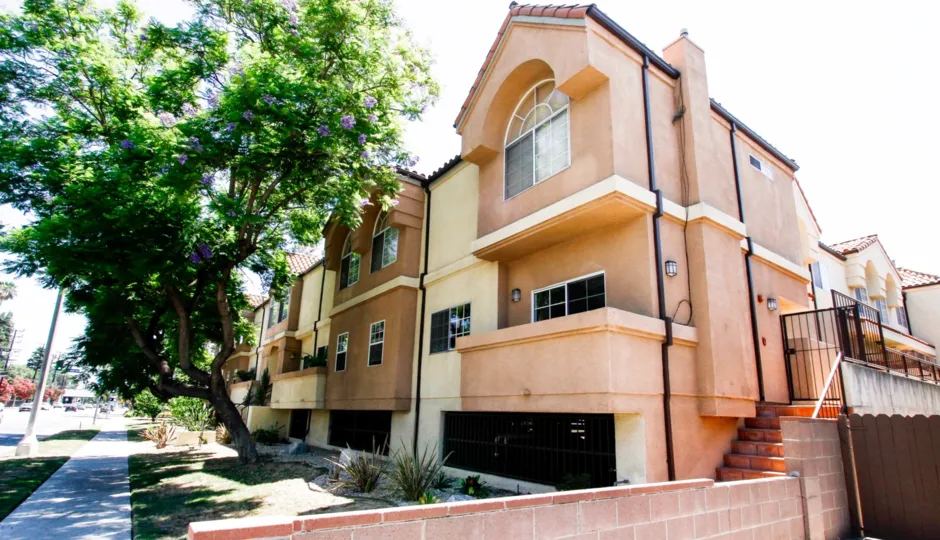 The gorgeous architecture of 11306 Moorpark in Studio City