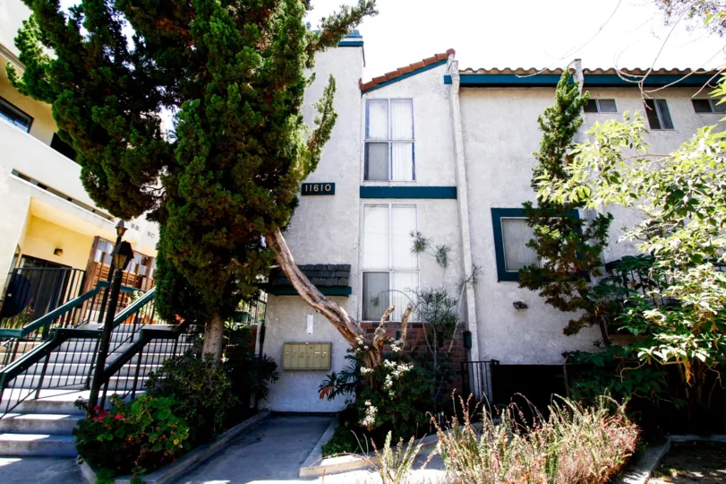 The building at 11610 Moorpark St