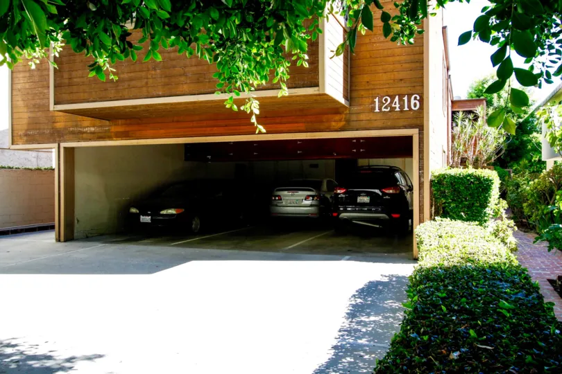 The parking for 12416 Moorpark St