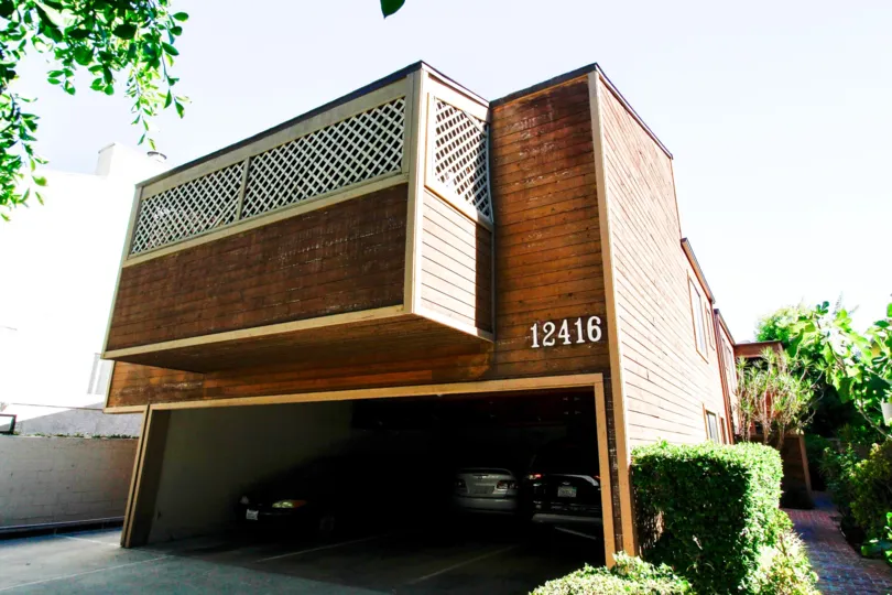 The garage for parking at 12416 Moorpark St in Studio City