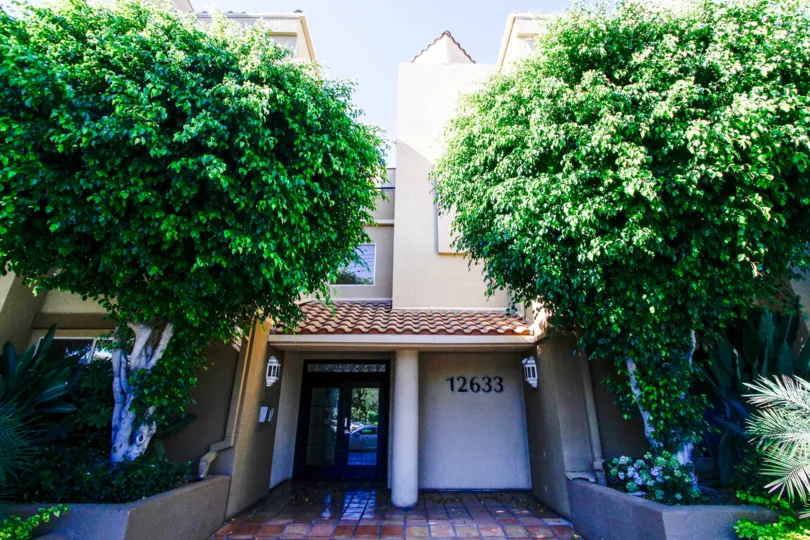 The entrance into 12633 Moorpark