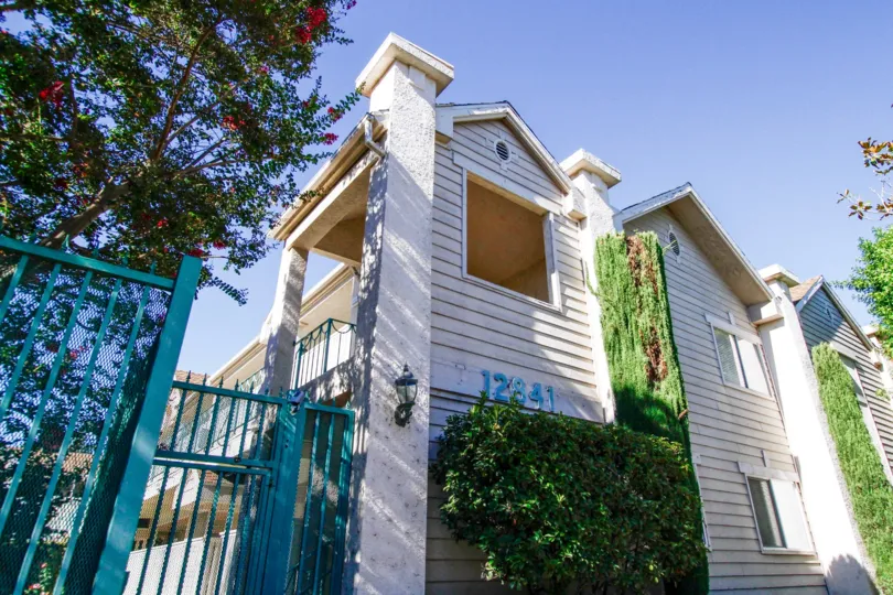 The address written on the buidling at 12841 Woodbridge St in Studio City