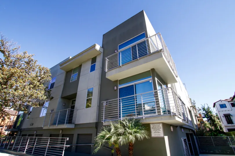 The building at 12908 Bloomfield in Studio City