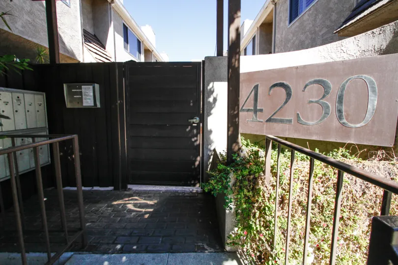 The address written on the building at 4230 Whitsett Ave in Studio City