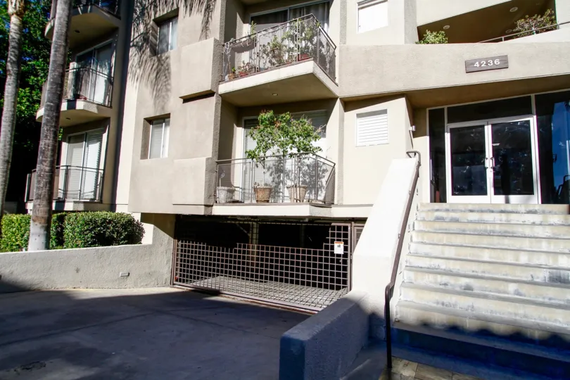 The parking at 4236 Longridge Ave
