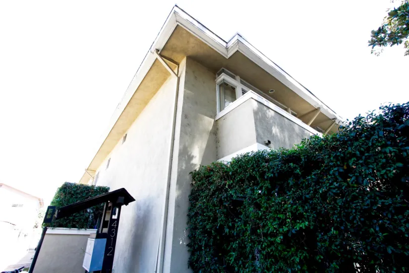 The building at 4312 Gentry Ave