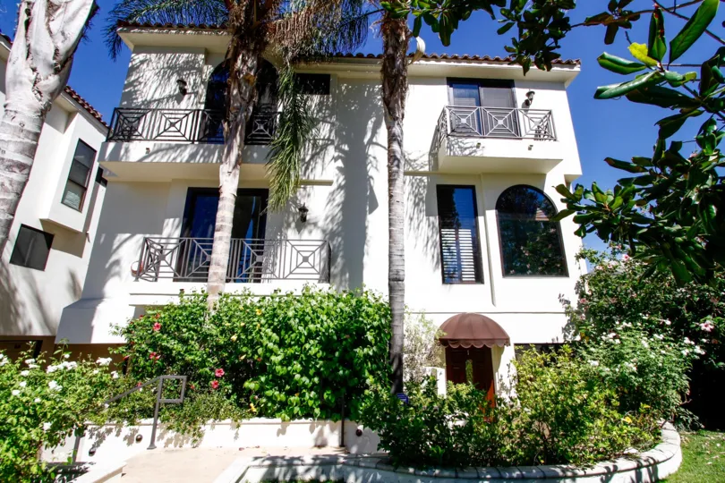 The architecture of 43285 Gentry Ave