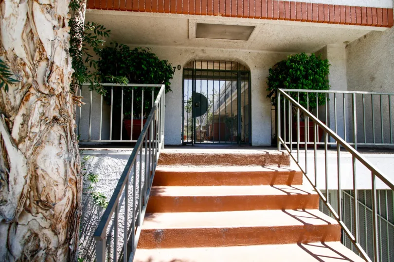 The entrance into 4370 Troost Ave in Studio City