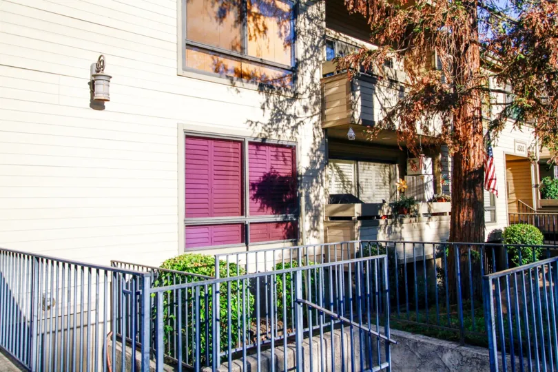 The ramp at 4500 Whitsett Ave