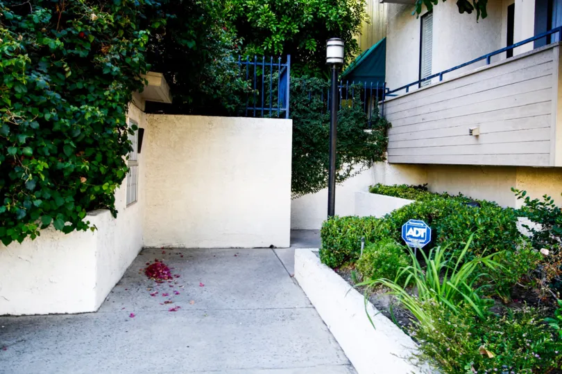The walkway up to 4515 Coldwater Canyon Ave