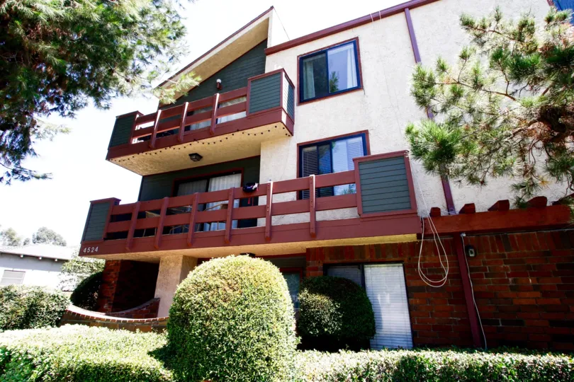 The balconies seen at 4524 Tujunga Ave in Studio City