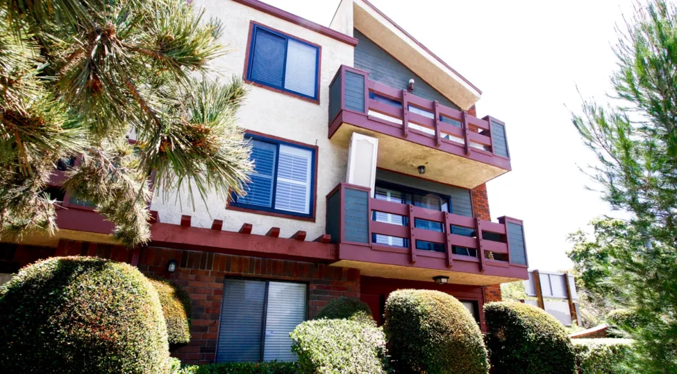 The building at 4524 Tujunga Ave