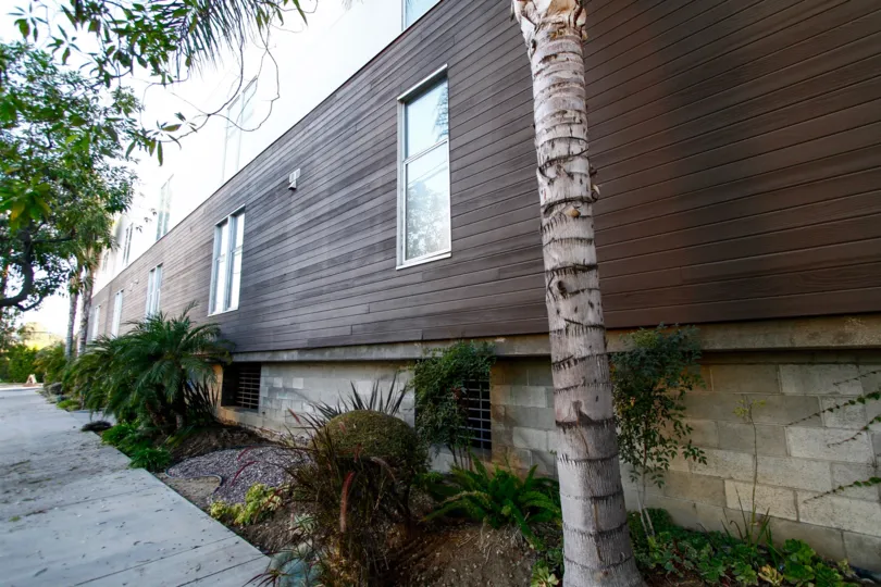 The sidewalk in front of 4705 Whitsett Ave in Studio City