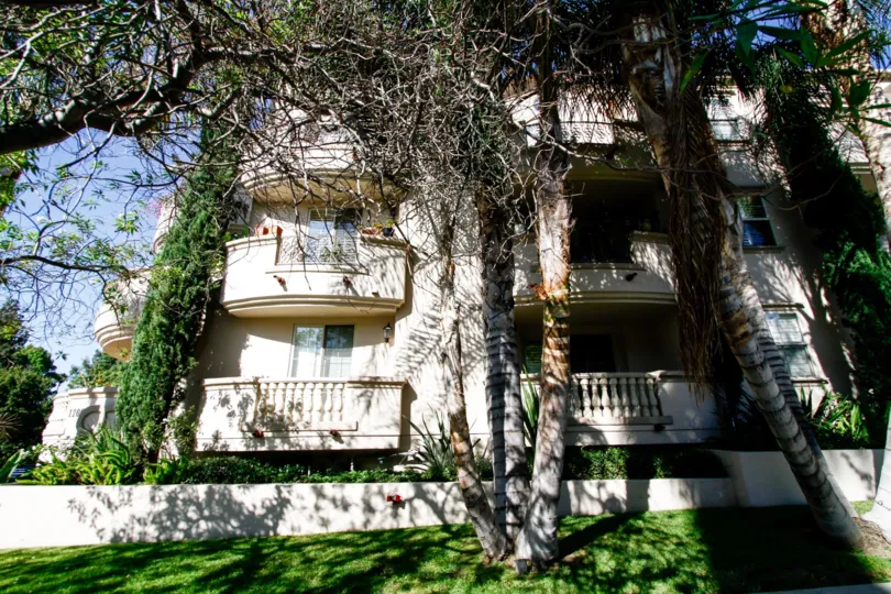 The landscaping around Bela Sera in Studio City