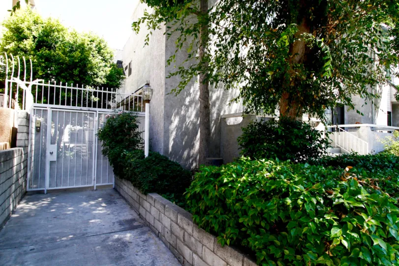 The side entrance into Colfax Gardens in Studio City