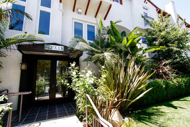 The entryway into Colfax Villas