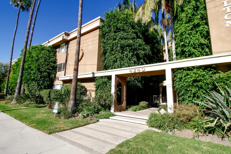 The entrance for Fulton Towers in Studio City