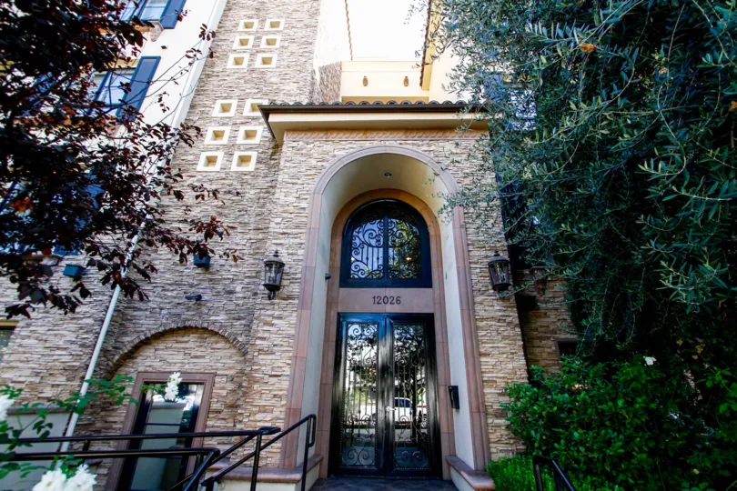 The entrance into the Hoffman Grove