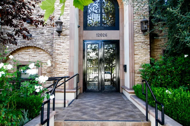 The entryway up to the Hoffman Grove in Studio City