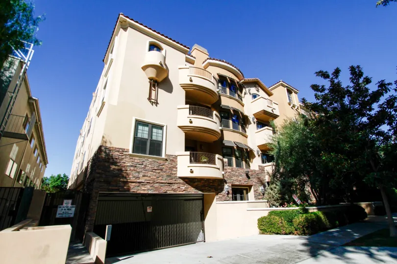 The parking at the Hoffman Villas in Studio City