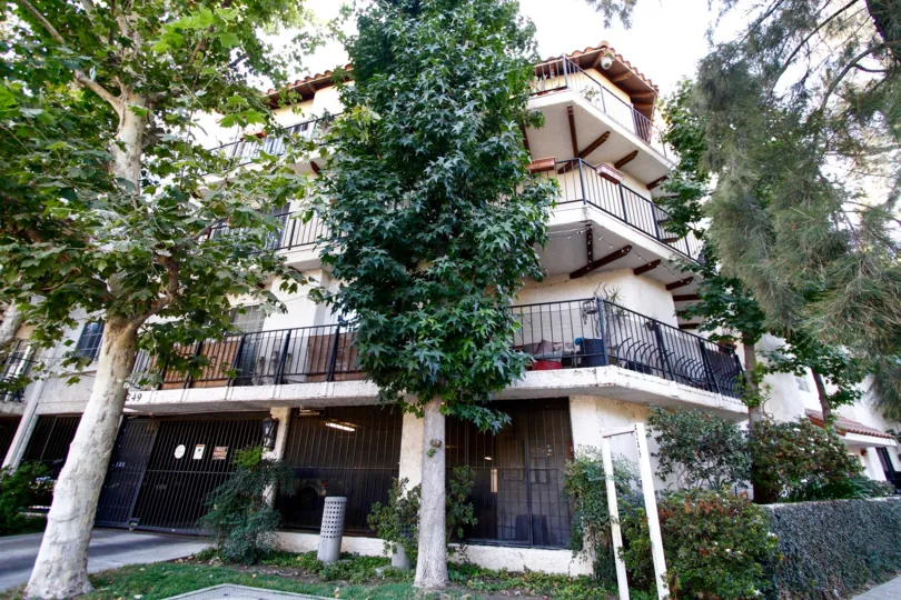The L'Mirage building in Studio City