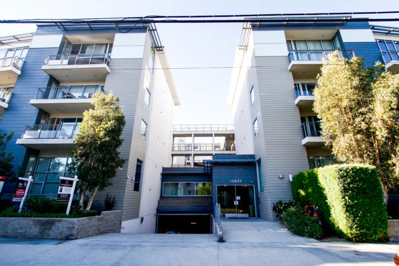The Studio 837 building in Studio City
