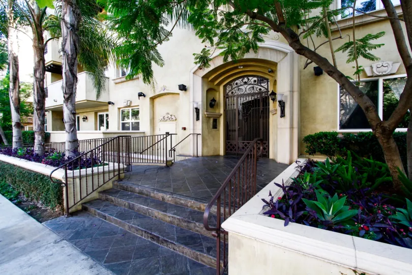 The entrance into Studio Villas South
