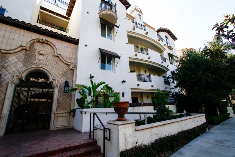 The balconies seen at Studio Villas West