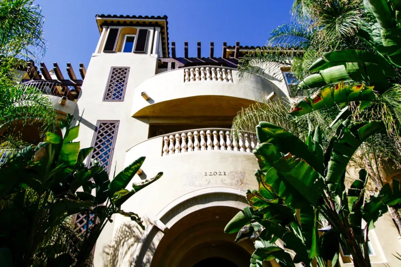 The entrance into Studio Villas