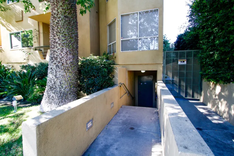 The walkway towards Toscana Court