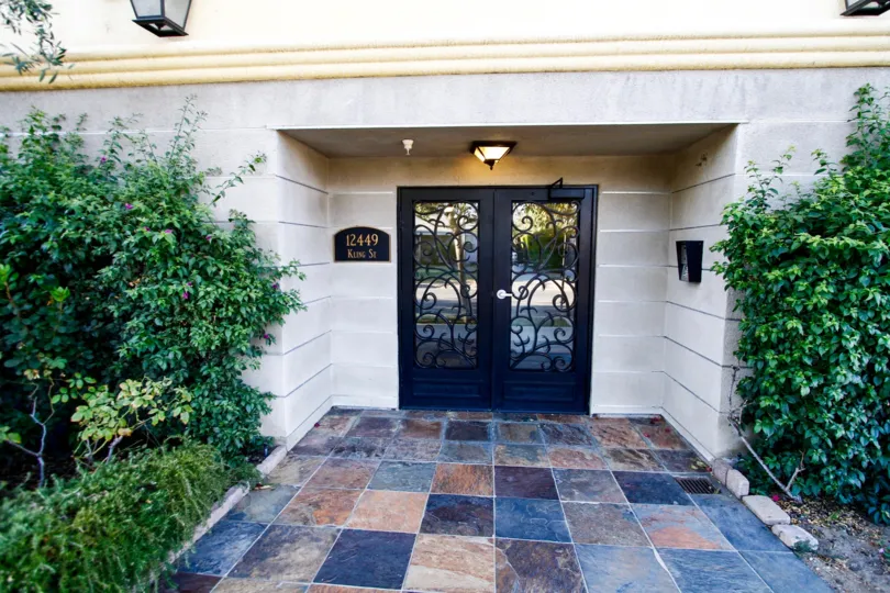 The entrance into Villa Tuscana in Studio City
