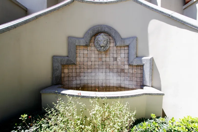 The fountain at the Villas at Colfax