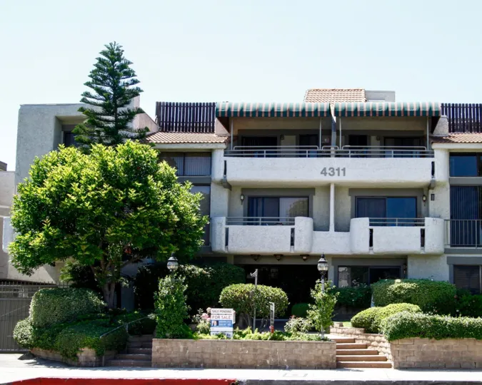 The Windsor Colfax building in Studio City
