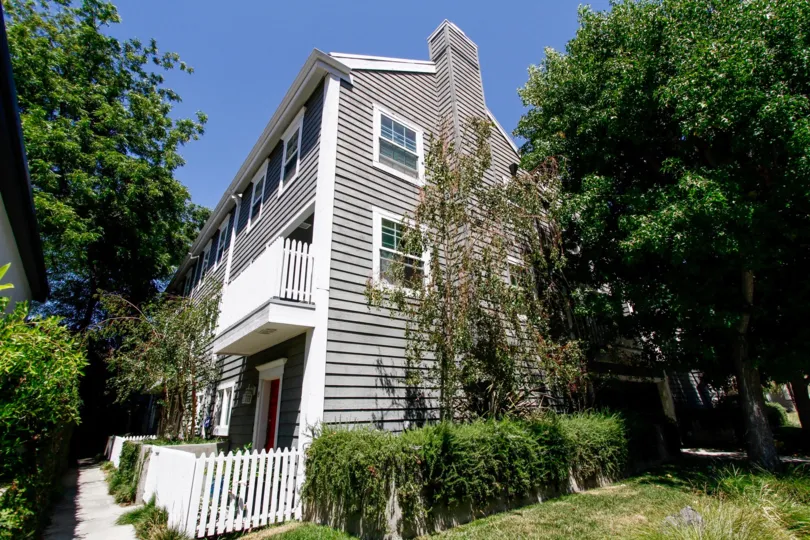 The architecture of the Vita Bella building in Studio City