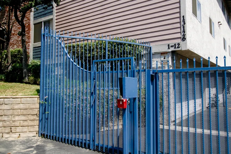 The fence around Kingsbury Townhomes