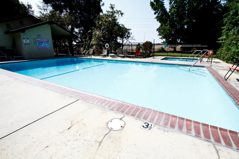 The pool at Shadow Mountain Trail
