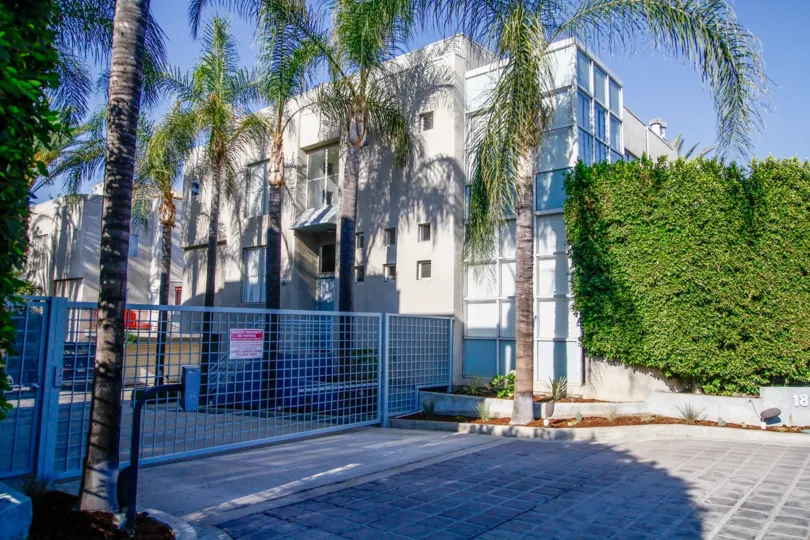 The gate for entrance into 18215 Burbank Blvd