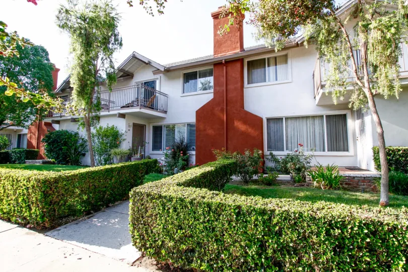 The sidewalk up to Collinwood Condominiums