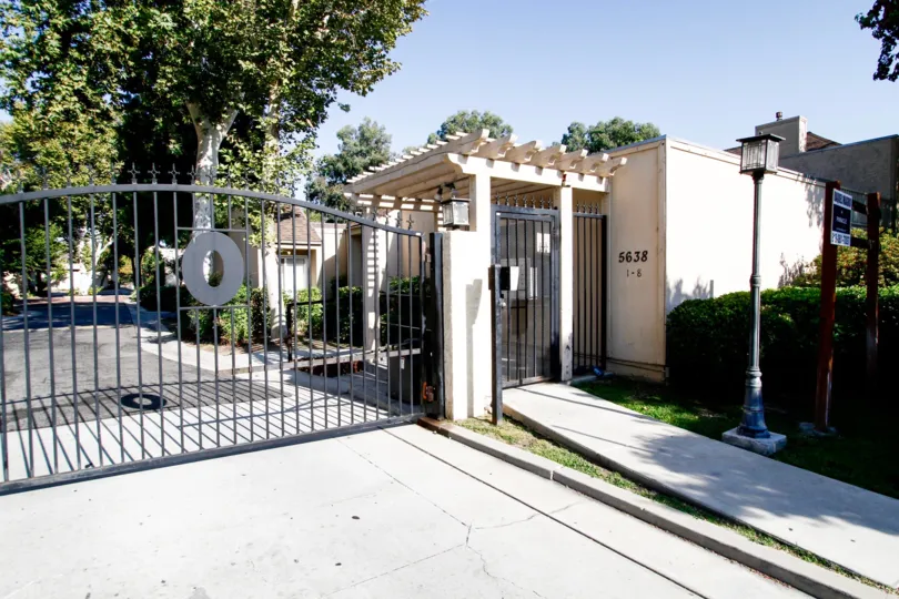 The gate into Tarzana Oaks in CA California
