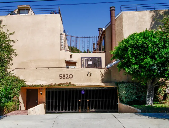 The Tarzana Townhomes building