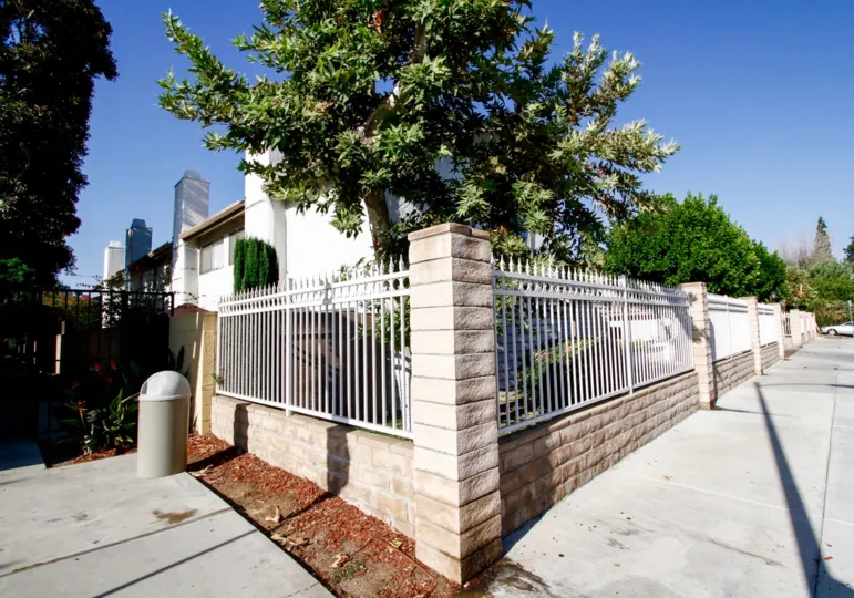 The sidewalk alongside Tarzana Woods