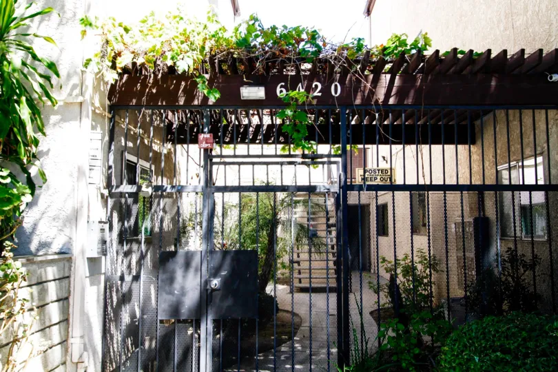 The gated entrance into 6420 Hazeltine Ave